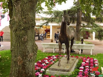Statue hippodrome de Longchamp