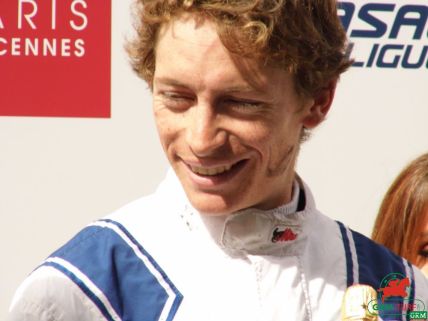 Le jockey Damien Bonne