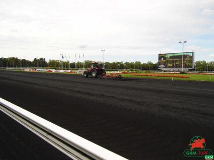 Tracteur piste de Vincennes