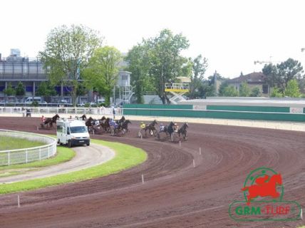 Le quinté , Hippodrome de Lyon-La Soie