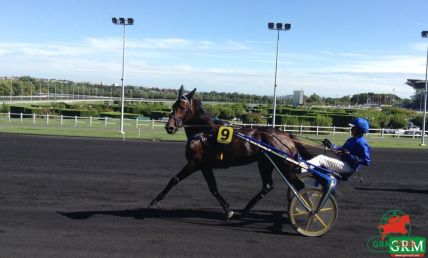 Main Wise As à Vincennes