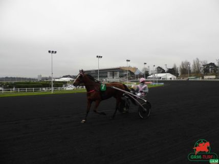 Une Fille d'Amour à Vincennes