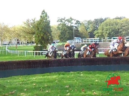 Le quinté , Hippodrome de Compiègne